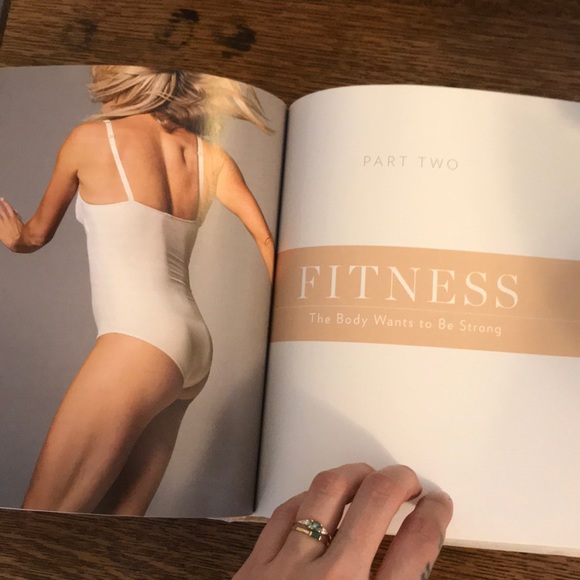 The Body Book by Cameron Diaz - Picture 3 of 4